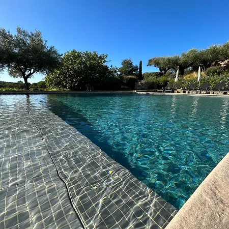 Aparthotel De L'oumede