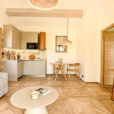 Aparthotel De L'oumede 4*