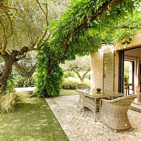 Aparthotel De L'oumede