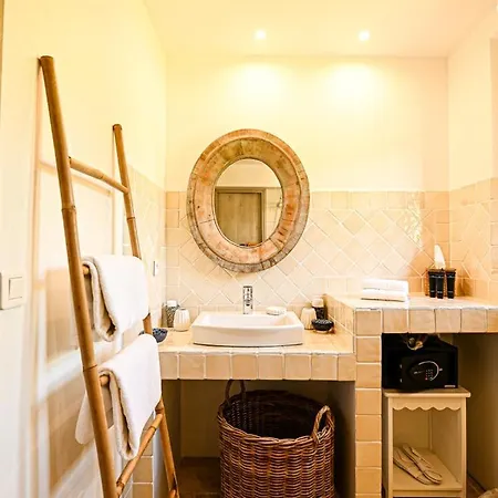 De L'oumede Ramatuelle