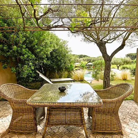 Aparthotel De L'oumede 4*