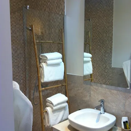 De L'oumede Aparthotel