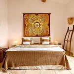 De L'oumede Aparthotel