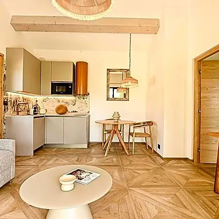 De L'oumède Appart hôtel 4*